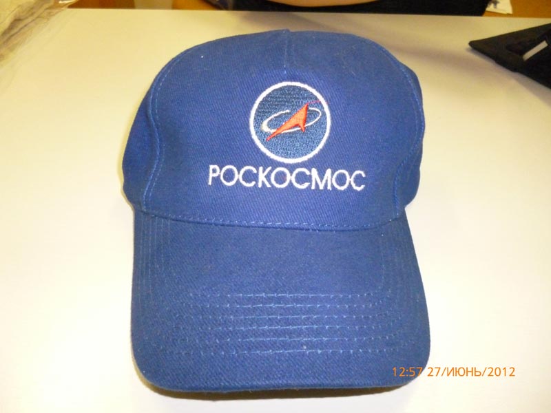 вышивка логотипов на бейсболках